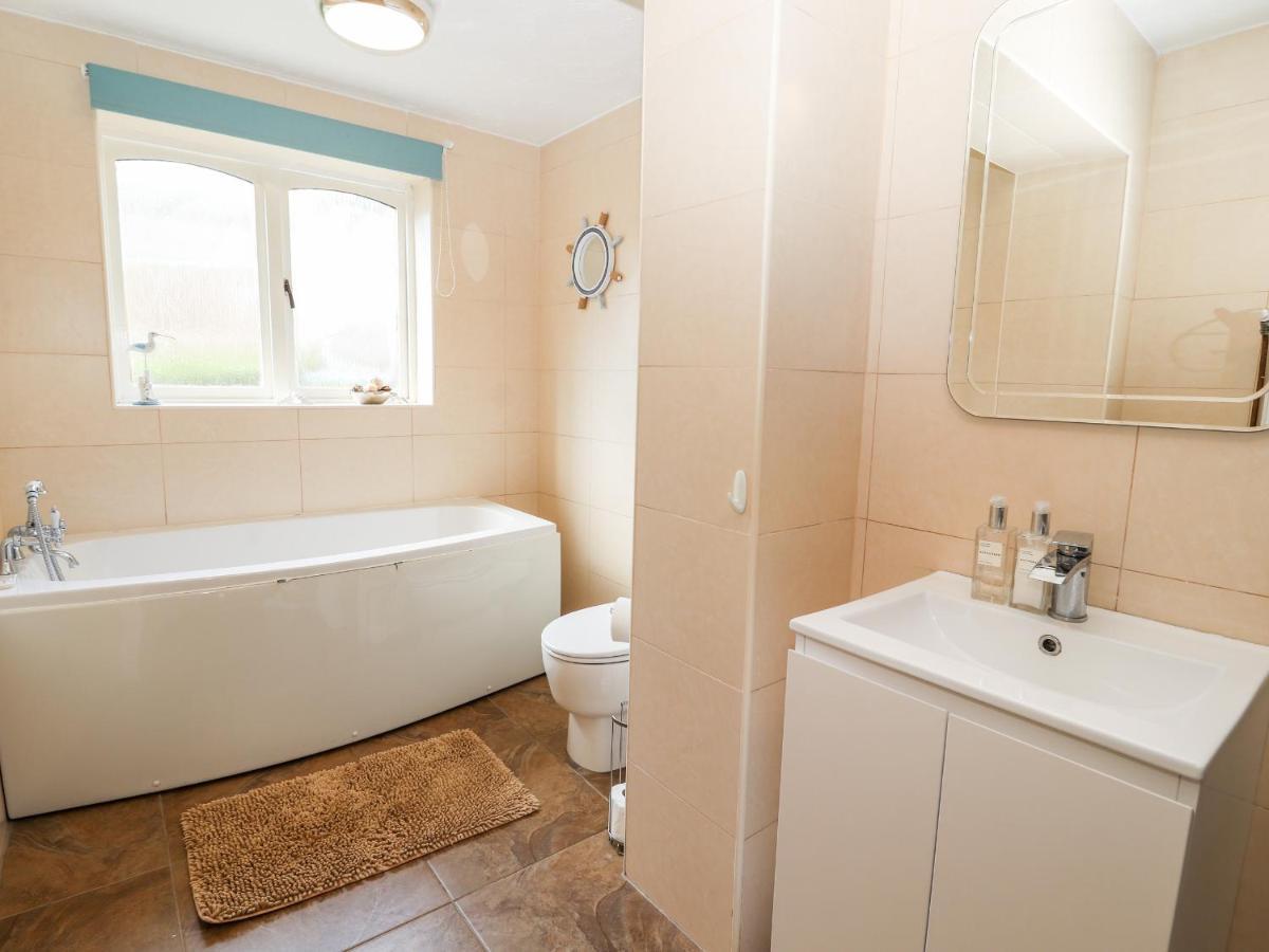 Riverlea Rhyl Luaran gambar